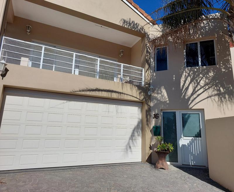 3 Bedroom Property for Sale in Harbour Island Western Cape